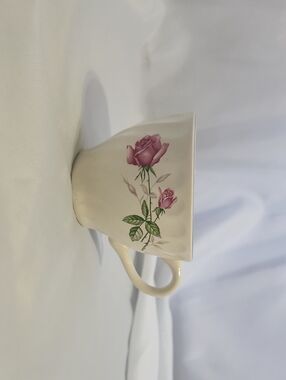 Source Unknown Cream Porcelain Teacup with Pink Rose Motif